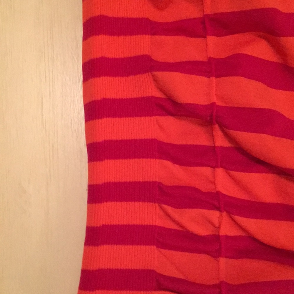 Bright orange/ fuchsia striped workout tank Size M - Picture 4 of 4